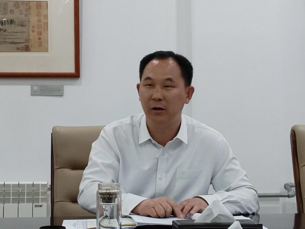 辛杰对学校学科建设取得的进展给予了肯定.